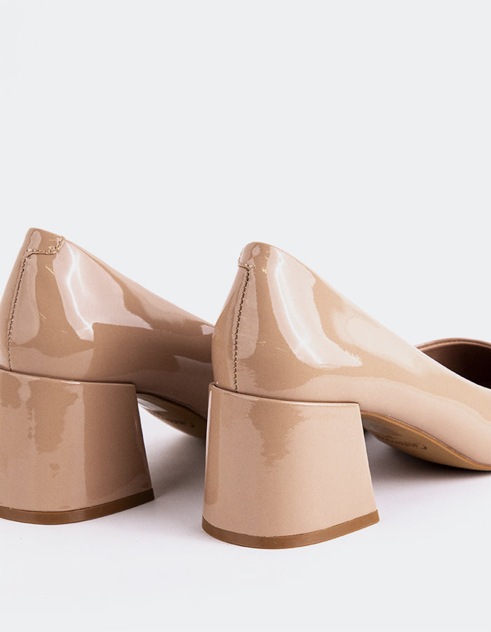 L'INTERVALLE Josephine Chaussures pour femmes Escarpins  à talon moyenNu Verni