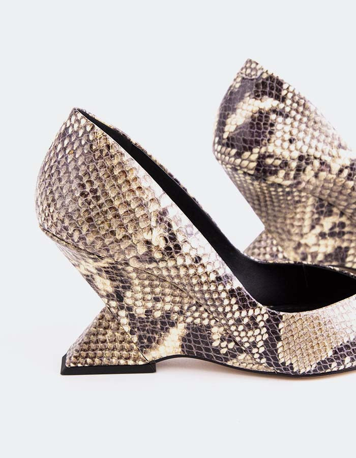L'INTERVALLE Kressy Women's Wedge Pumps Natural Snake