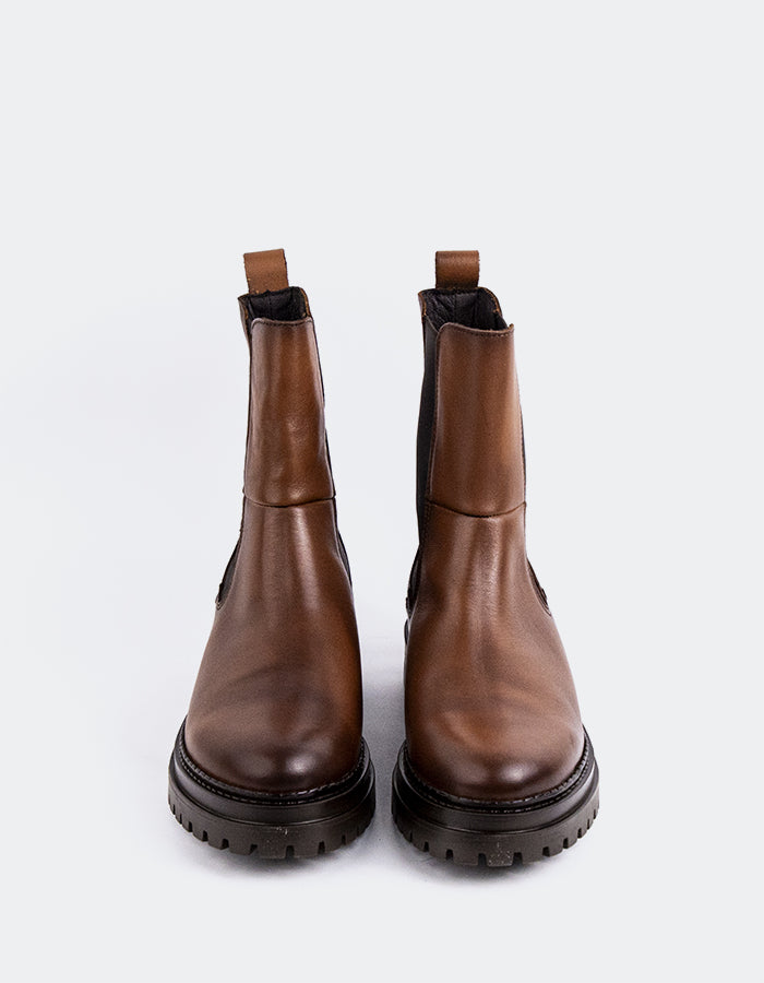 L'INTERVALLE Lavak Women's Chelsea Ankle Boots Camel Leather