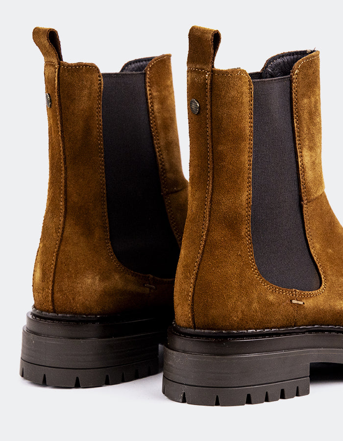 L'INTERVALLE Lavak Women's Chelsea Ankle Boots Tan Suede