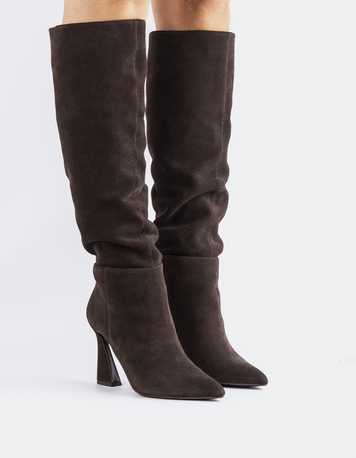 L'INTERVALLE Lerwick Bottes hautes à talons hauts pour femmes Brun Suède