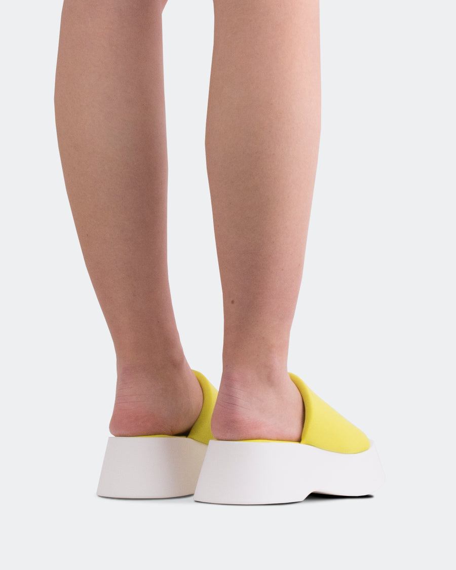 L'INTERVALLE Liu Women's Sandal Platform Yellow Lycra