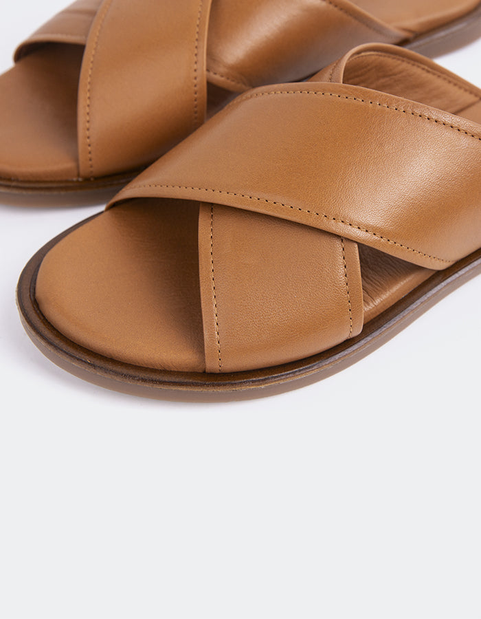 L'INTERVALLE Marigny Women's Flat Sandal Mule Tan Leather