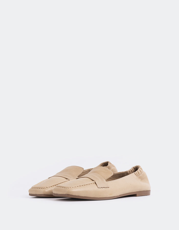 L'INTERVALLE Medici Women's Shoe Loafer Camel Leather