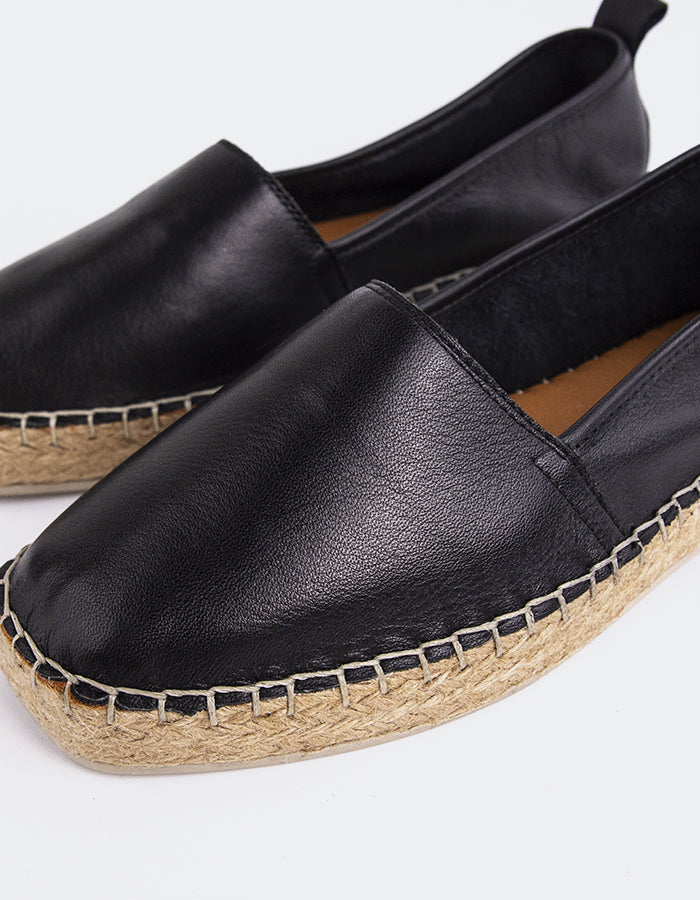 L'INTERVALLE Medusa Women's Espadrille Shoe Black Leather (7080612200528)