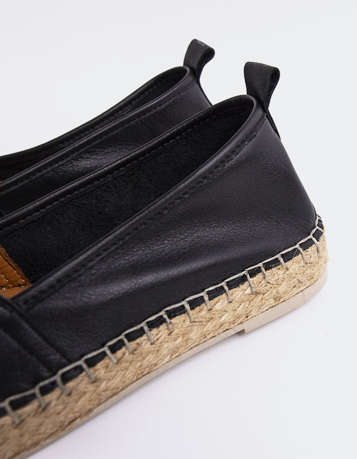 L'INTERVALLE Medusa Women's Espadrille Shoe Black Leather