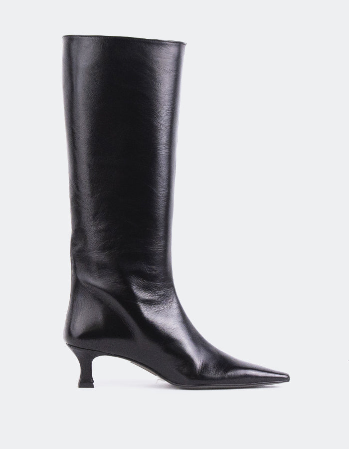 L'INTERVALLE Merit Bottes à tige haute Kitten Heel Boots Noir Leather (6622325243984)