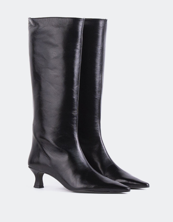 L'INTERVALLE Merit Bottes à tige haute Kitten Heel Boots Noir Leather (6622325243984)