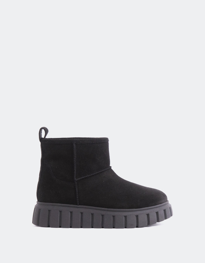 L'INTERVALLE Mortara Uggs pour femmes Noir Suède  (7106415263824)