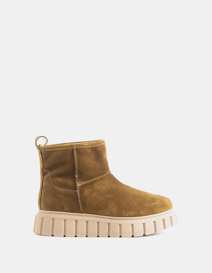 L'INTERVALLE Mortara Uggs pour femmes Brun Suède  (7106415329360)