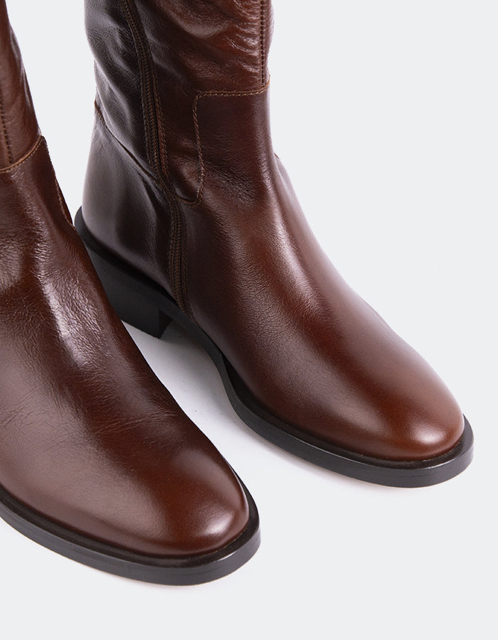 L'INTERVALLE Moyle Bottes à tige haute Chestnut Leather (7091028885584)