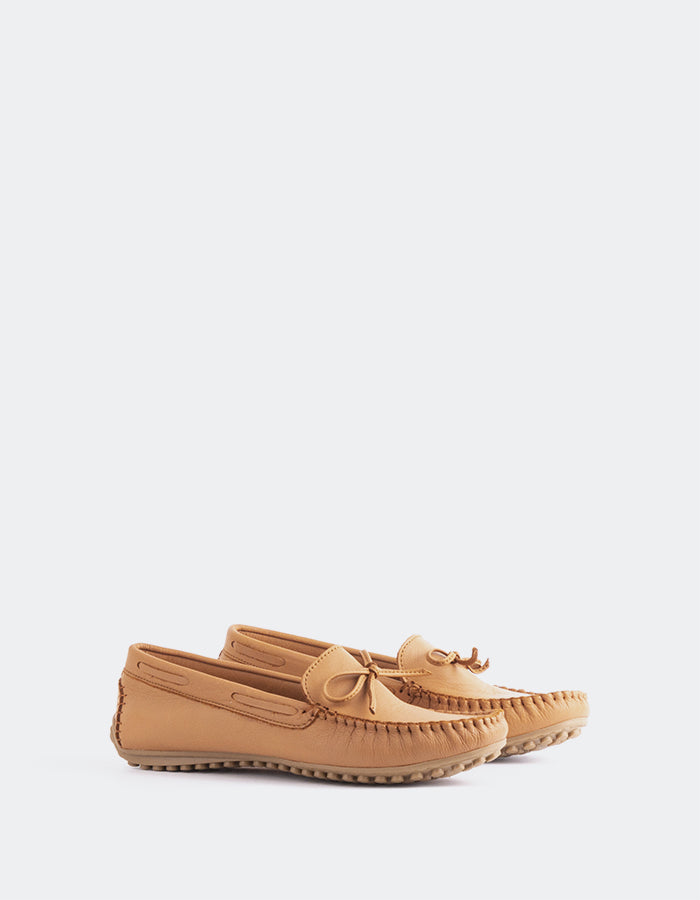 L'INTERVALLE Nhuna Femme Boat Chaussure Loafer Ocre Cuir