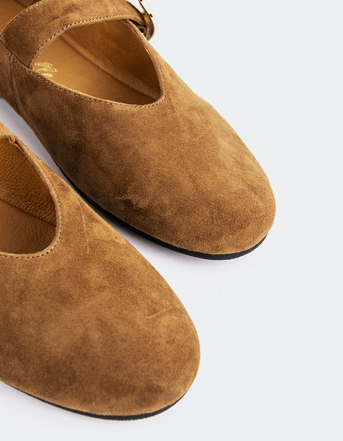 L'INTERVALLE Nikole Chaussures plates  Mary Jane pour femmesOcre Suède