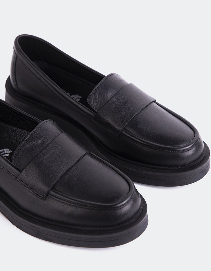 L'INTERVALLE Novee Women's Penny Loafers Black Leather