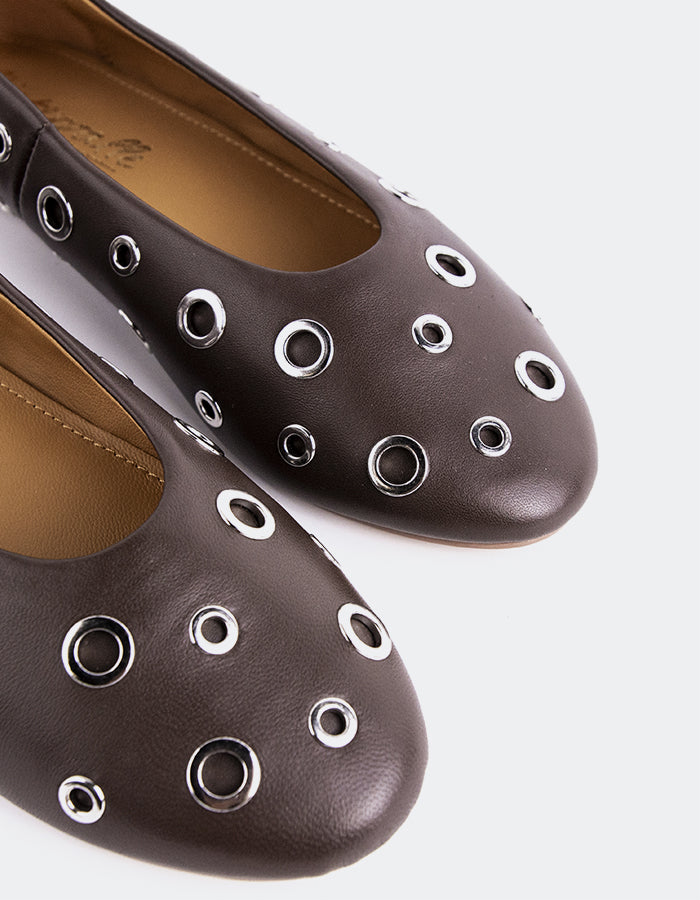L'INTERVALLE Ohrid Femmes Ballet Chaussures plates Brun Cuir