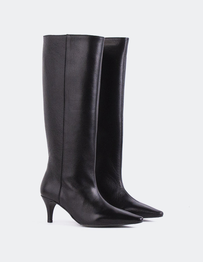 L'INTERVALLE Ostara Bottes à tige haute Kitten Heel Boots Noir Leather (7136266780752)