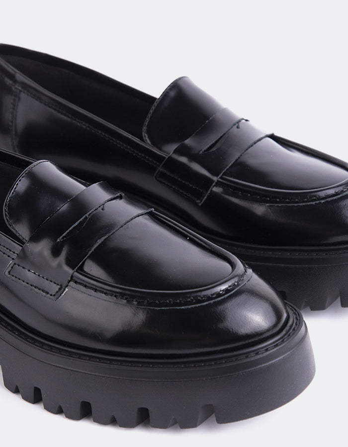 L'INTERVALLE Pesaro Women's Penny Loafers Black Leather