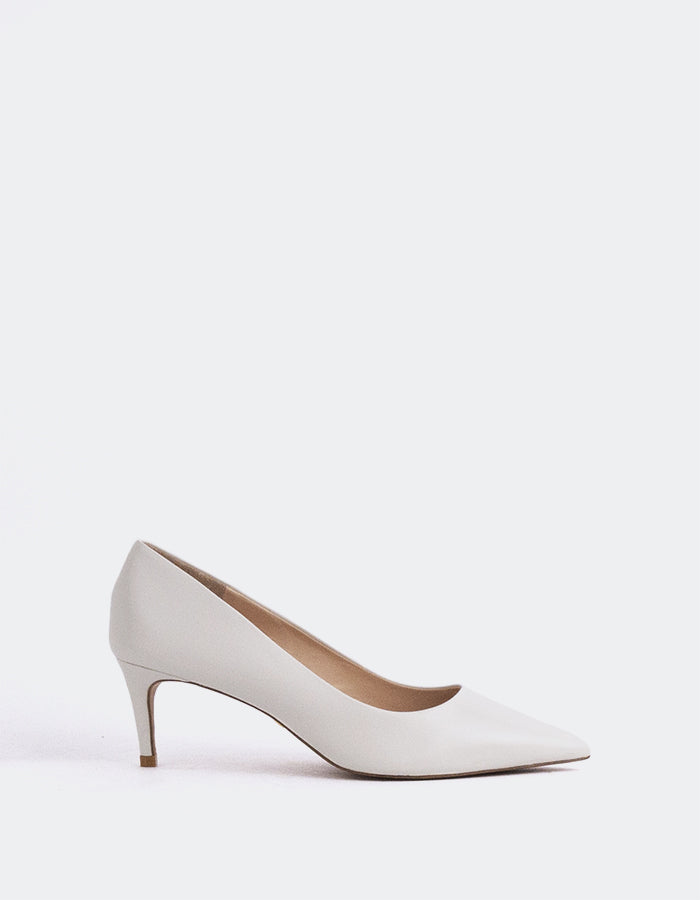 L'INTERVALLE Phlox Women's Kitten Heel Pumps Off White Leather