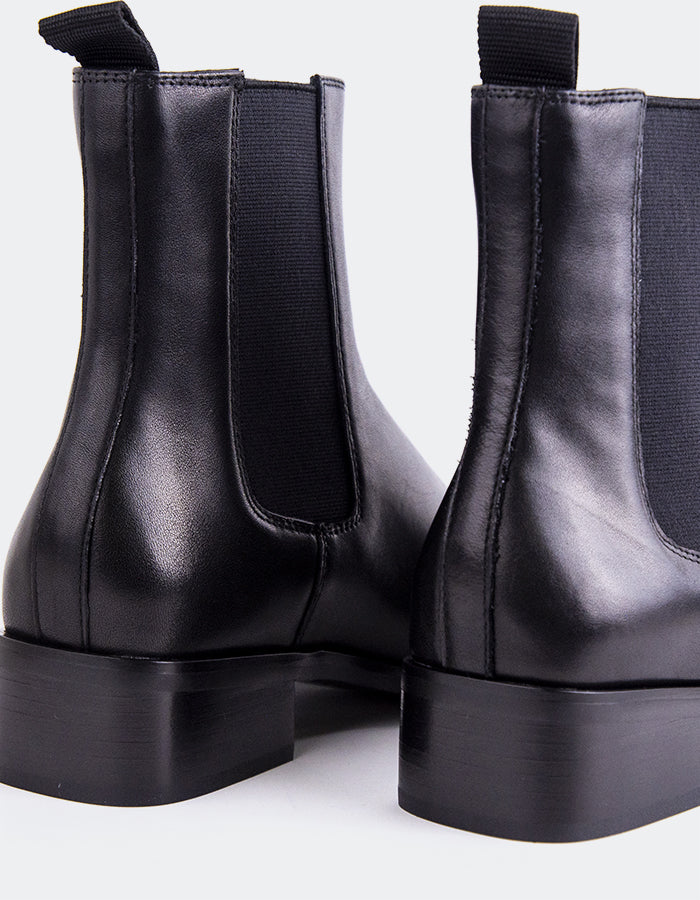 L'INTERVALLE Bottines Chelsea pour femme Phobos Noir