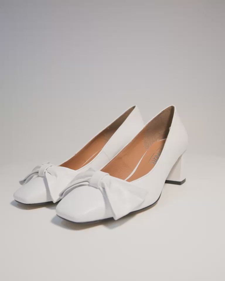 L'INTERVALLE Grasten Chaussures à talon moyen pour femmes Escarpins Cuir blanc