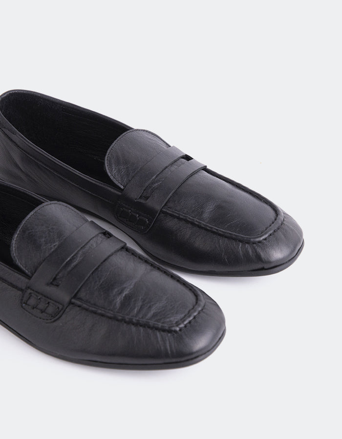 L'INTERVALLE Prism Women's Loafer Black Leather