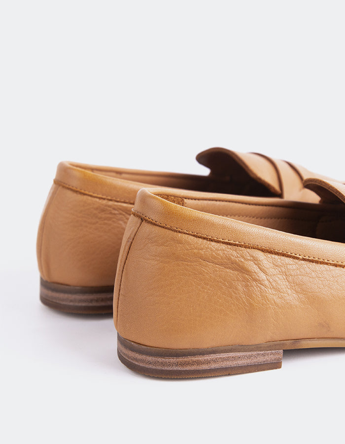 L'INTERVALLE Prism Loafer Femme Ocre Cuir