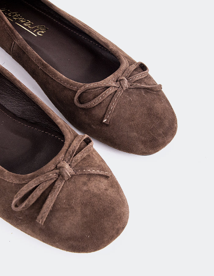 L'INTERVALLE Ramesses Women's Ballerina Flat Shoe Brown Suede