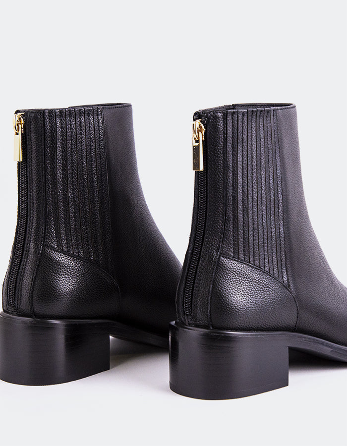 L'INTERVALLE Remie Bottines Chelsea pour femmes Cuir Noir
