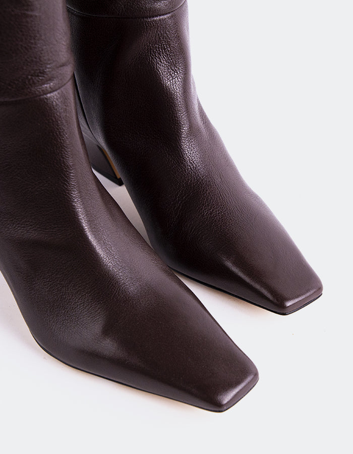 L'INTERVALLE Renesme Bottes à tige haute Bottes Brun Cuir