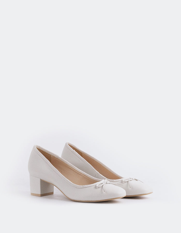 L'INTERVALLE Ruslan Women's Shoe Mid Heel Pumps White Leather