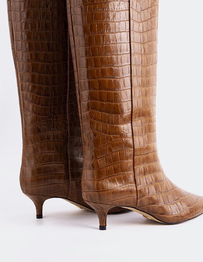 L'INTERVALLE Rynn Bottes hautes Kitten pour femmes Cognac Croco