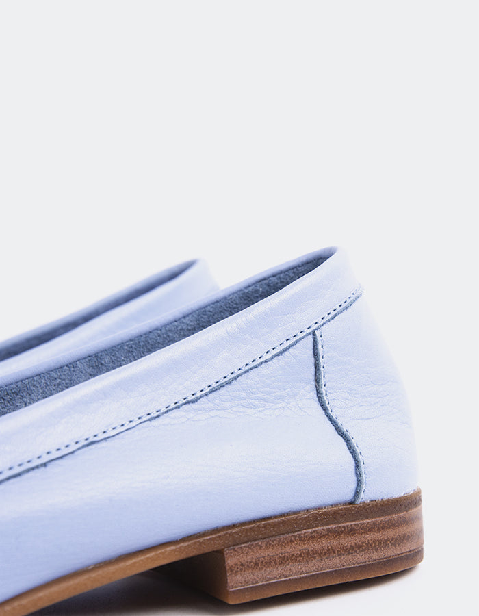 L'INTERVALLE Sardana Women's Shoe Loafer Blue Leather
