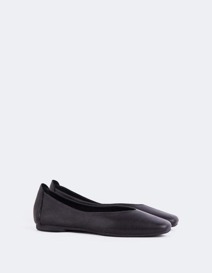 L'INTERVALLE Scot Women's Ballerina Flat Shoe Black Leather