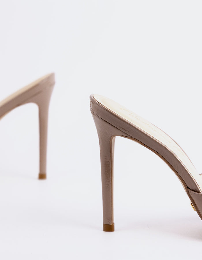 L'INTERVALLE Thelma Femmes Mule Sandales Amande Naplack