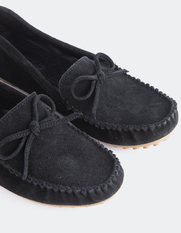 L'INTERVALLE Titania Femme Boat Chaussure Loafer Noir Suède