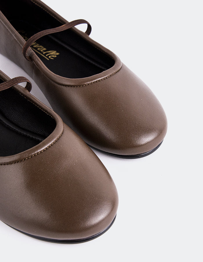 L'INTERVALLE Ulica Women's Shoe Ballerina Brown Leather