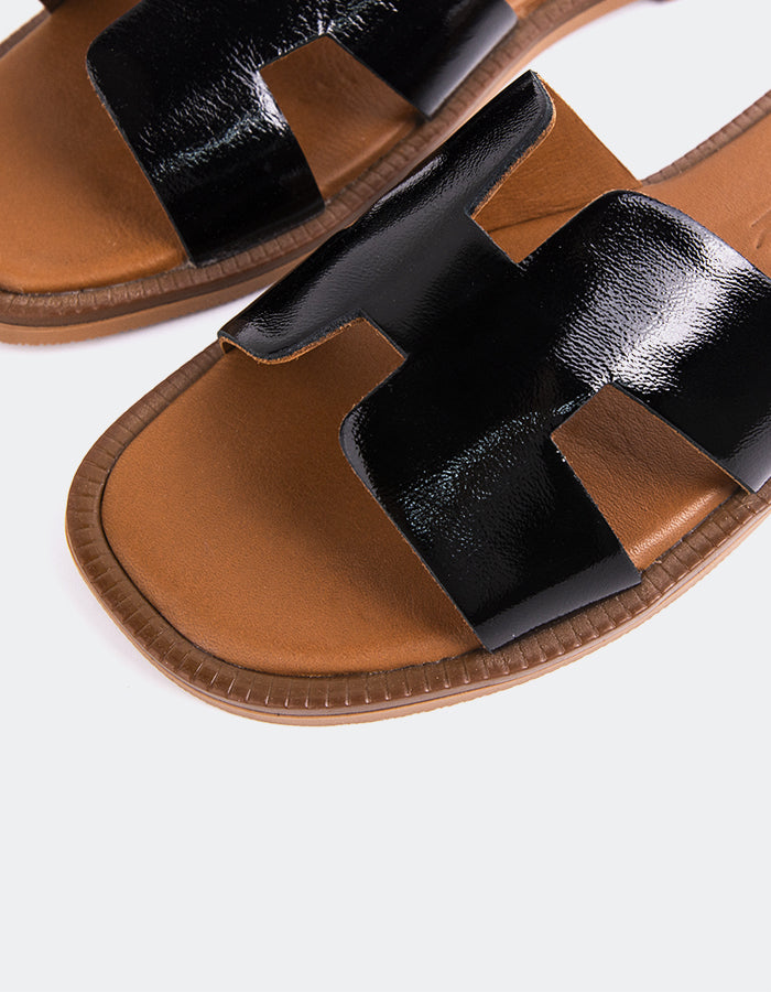 L'INTERVALLE Valmy Women's Flat Sandal Mule Black Patent Leather