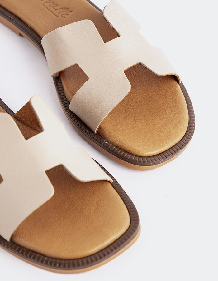 L'INTERVALLE Valmy Sandales plates pour femmes Cuir Nu