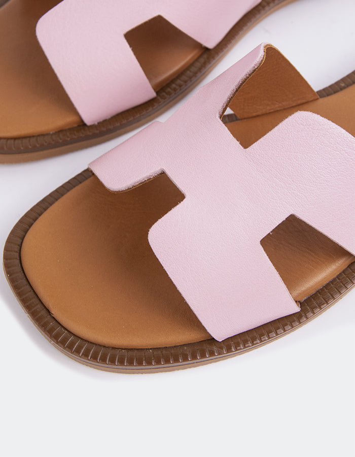 L'INTERVALLE Valmy Women's Flat Sandal Mule Fuchsia Leather