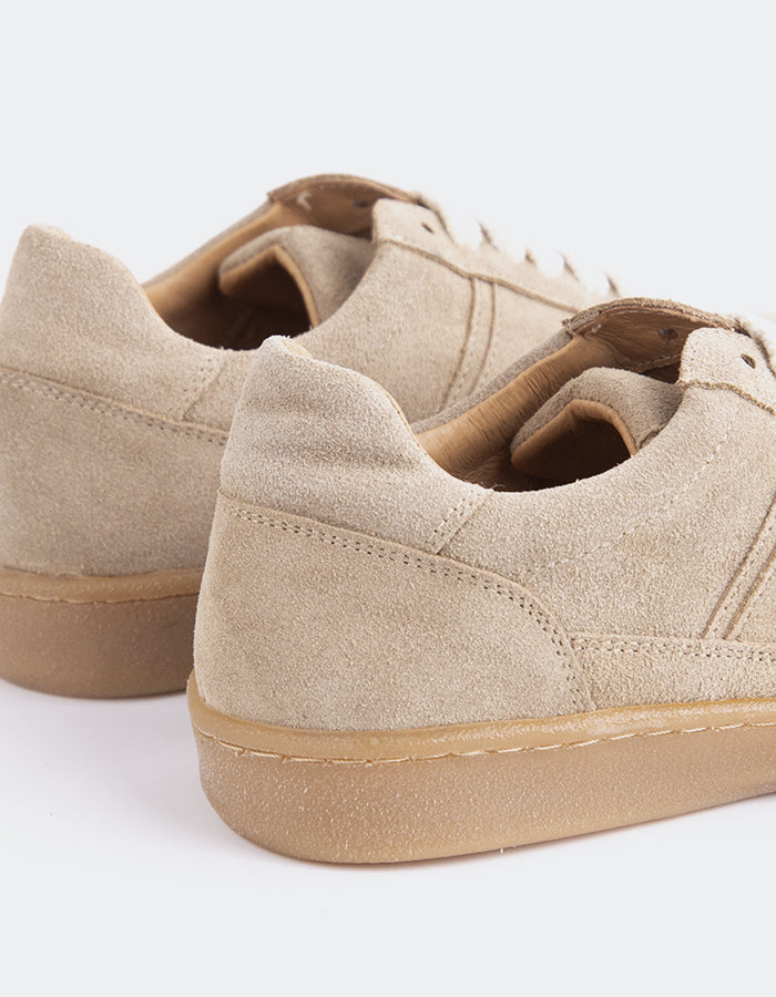 L'INTERVALLE Varzi Baskets Femme Beige Suède