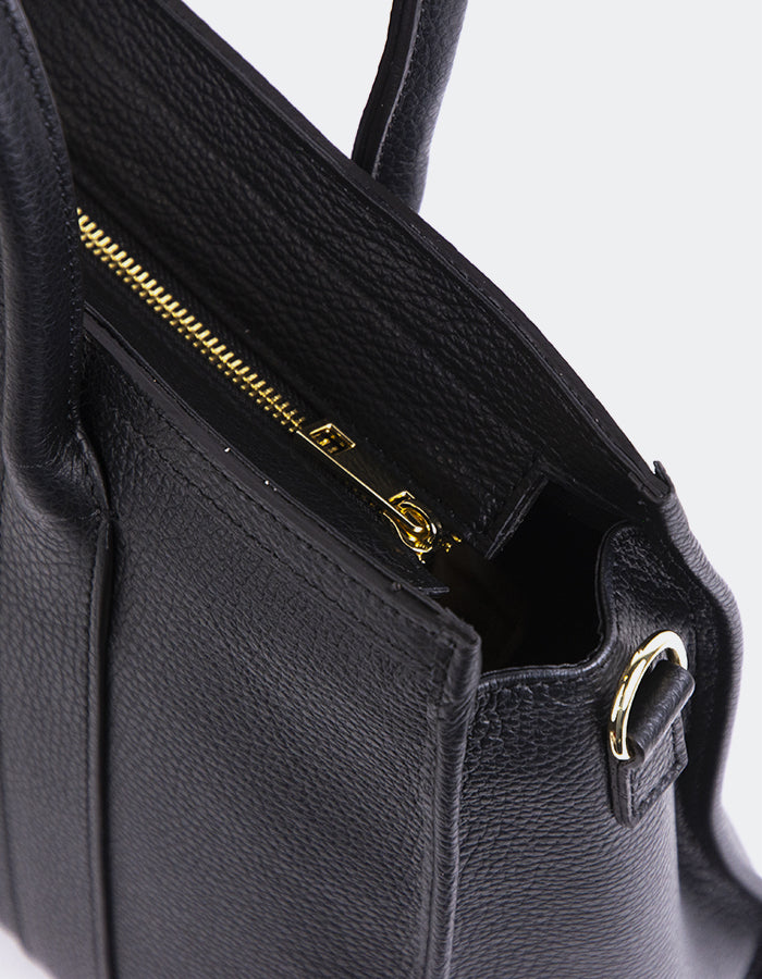 L'INTERVALLE Veena Women's Handbag Black Leather