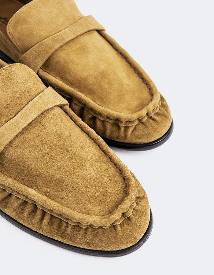 L'INTERVALLE Velika Mocassins pour femme Kaki Suède