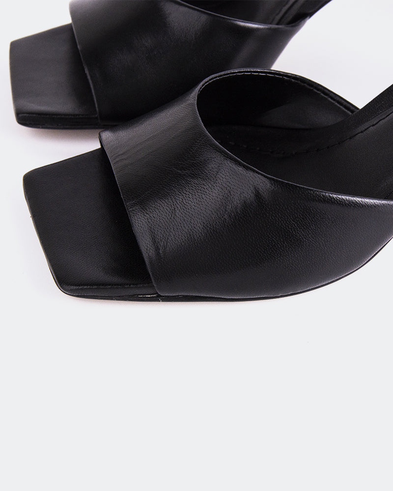 L'INTERVALLE Visalia Women's Shoe Mule Sandal Black Leather