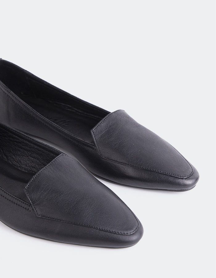 L'INTERVALLE Winkle Mocassins pour femmes Noir Cuir