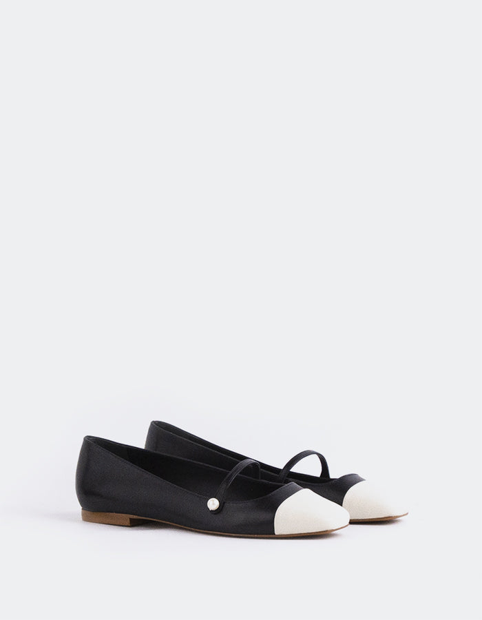 L'INTERVALLE Yarrow Women's Ballet Shoe Off White/Black Leather