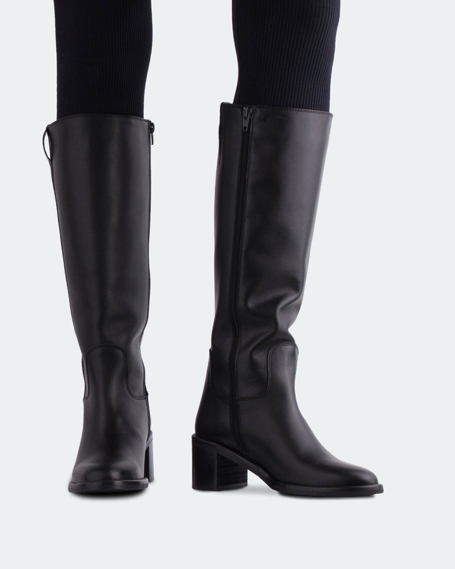 L'INTERVALLE Zatar Women's Boot High Shaft Black Leather