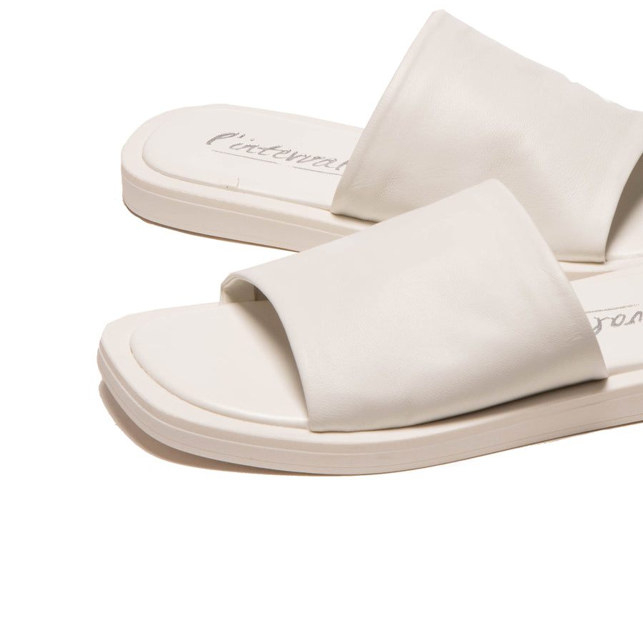 Licata White Leather (6575041019984)