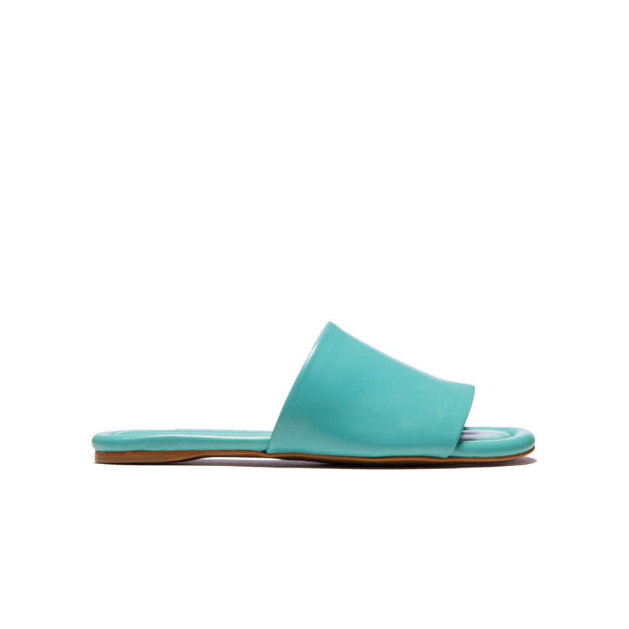 Lupe Turquoise Leather