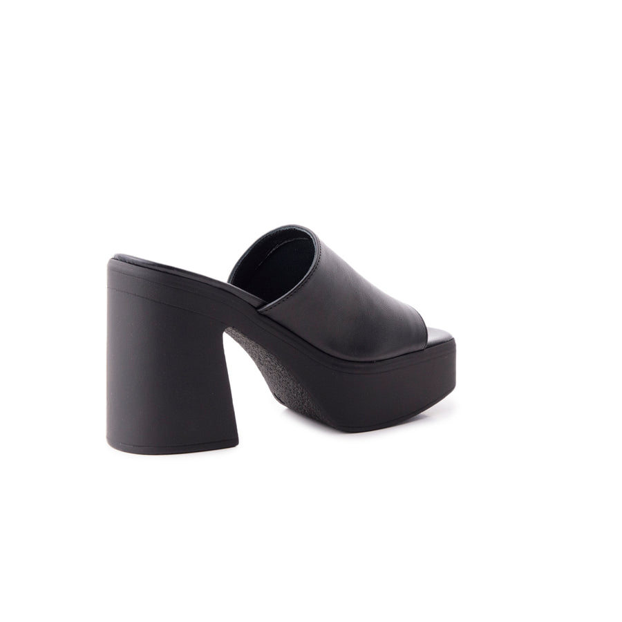 Bassano Black Leather (6682813235280)